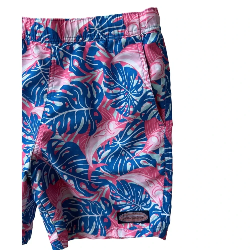Vineyard Vines make splash